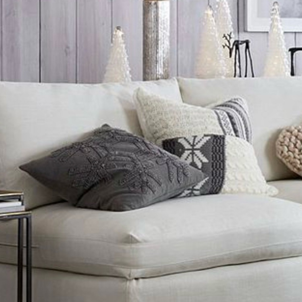 Pottery Barn Drew Snowflake Embroidered Pillow Cover - Picture 7 of 7
